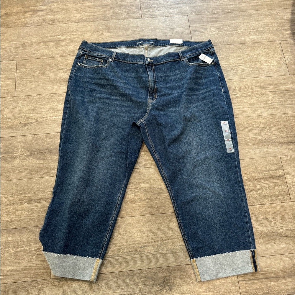 BUNDLE 2 ITEMS FOR $8✨

OLD NAVY mid-rise boyfriend jeans ✨ - Picture 11 of 11